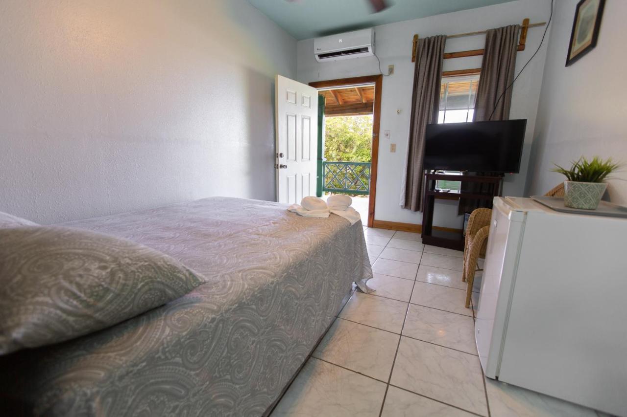 Sea Eye Hotel - Laguna Building Utila Extérieur photo